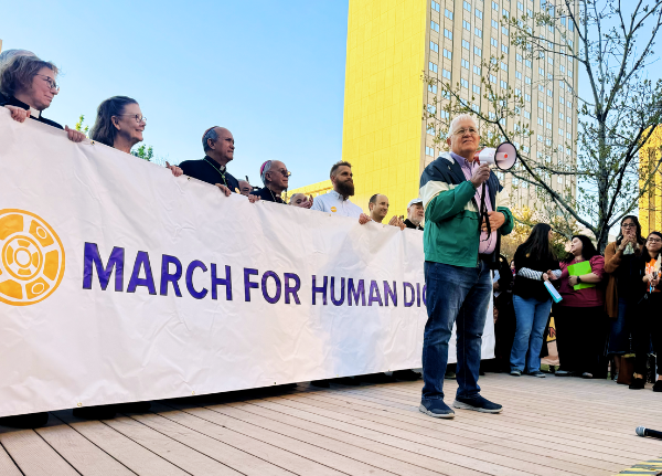 Ruben Garcia, Annunciation House, “Esta noche, todos somos Casa Anuncion (Tonight, we are all Annunciation House)”